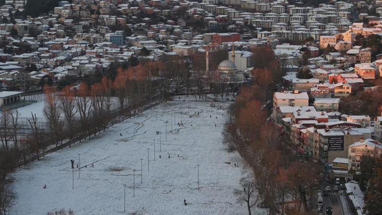Beykoz beyaza büründü; manzara havadan görüntülendi