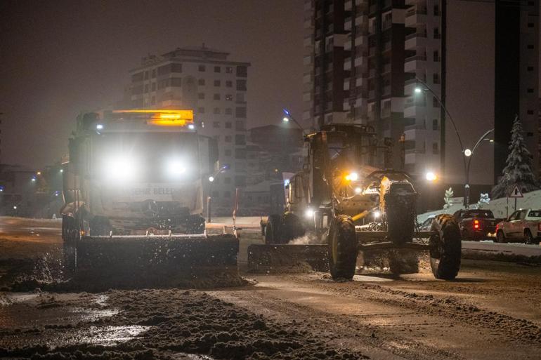 Malatyada kardan kapanan 155 yerleşim yeri yolu ulaşıma açıldı