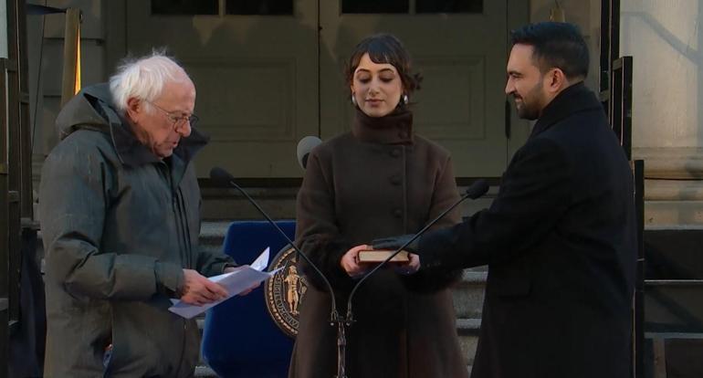 New York Belediye Başkanı Mamdani, halka açık törende yemin etti