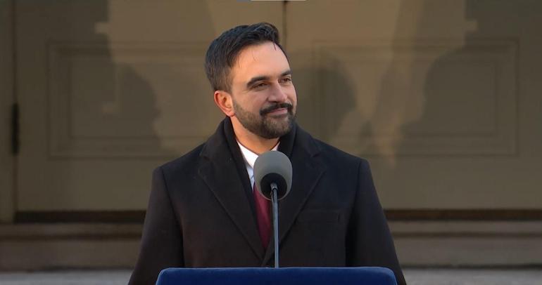 New York Belediye Başkanı Mamdani, halka açık törende yemin etti