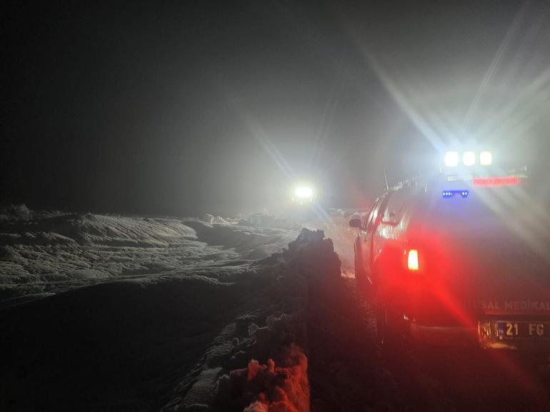 UMKE, 6 saat sonra ulaştıkları adreste doğum yapan kadına müdahale etti