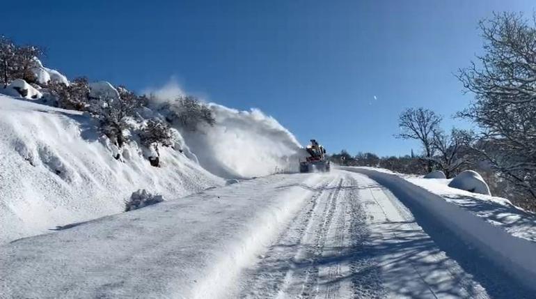 Elazığ’da kar nedeniyle 259 köy yolu kapandı