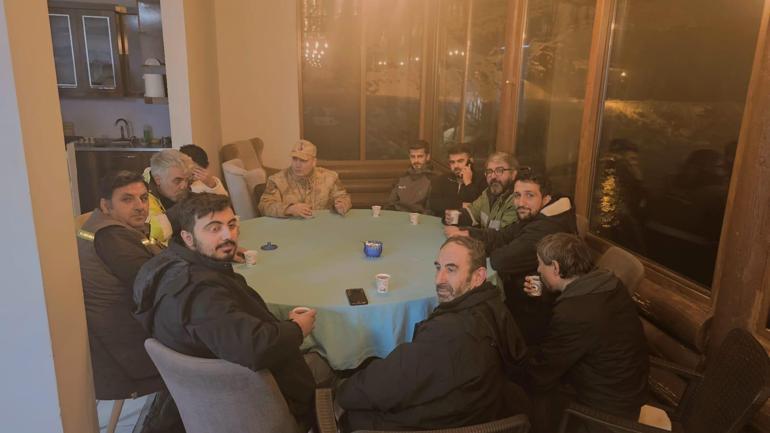 Hakkari’deki maden ocağı şantiyesinde mahsur kalan 8 işçi kurtarıldı