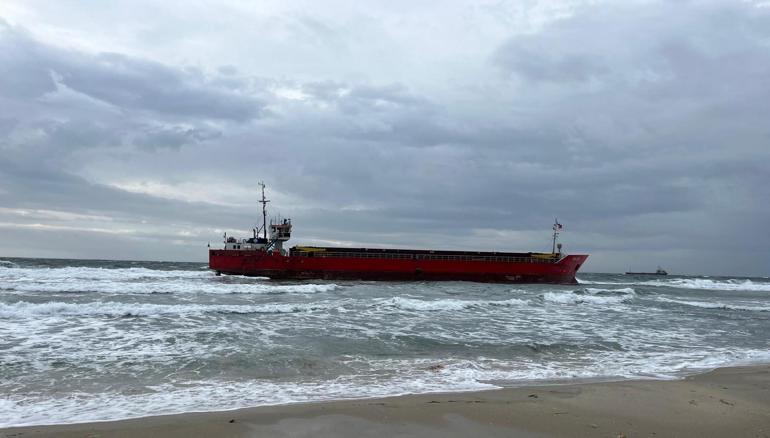 Tekirdağda fırtına; yük gemisi karaya oturdu