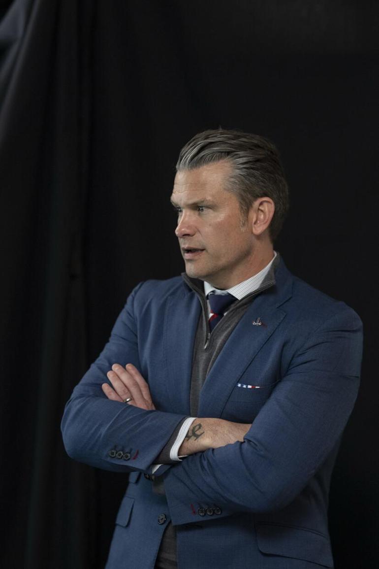 Trump, Venezuela operasyonunu izlediği sırada çekilen kareleri paylaştı