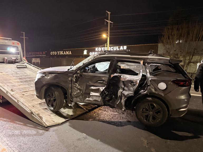 Işık ihlali yapan TIR, otomobile çarptı; 1 ölü, 5 yaralı