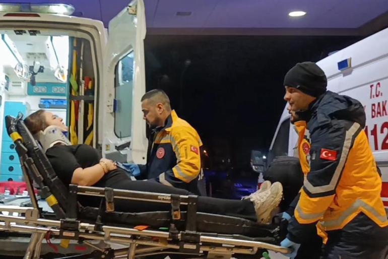 Bursa’da iki otomobil çarpıştı: 3 yaralı