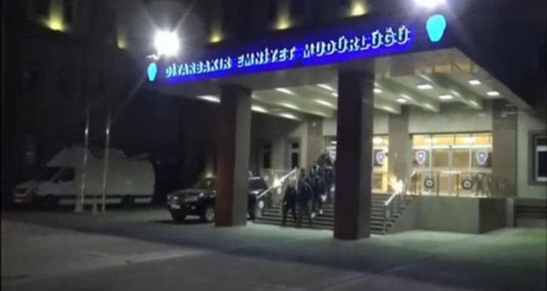 Diyarbakır merkezli 11 ilde dolandırıcılara ‘Sanal Kıskaç’ operasyonu: 10 tutuklama