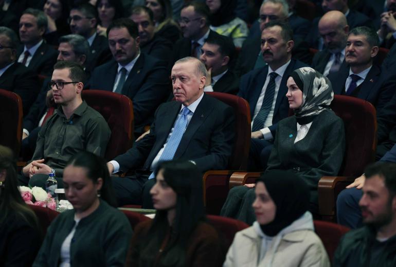 Cumhurbaşkanı Erdoğan: Önümüzdeki 3 yılda 3 milyondan fazla gencimizi istihdama kazandıracağız