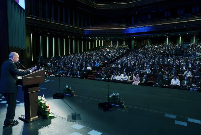 Cumhurbaşkanı Erdoğan: Önümüzdeki 3 yılda 3 milyondan fazla gencimizi istihdama kazandıracağız