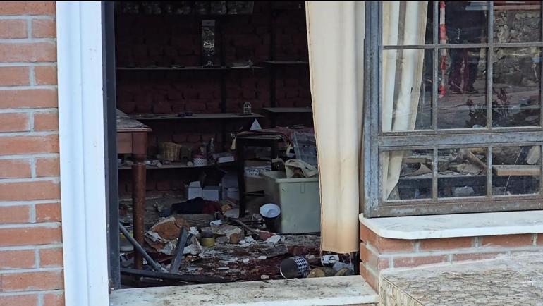 Beykozda kamyon dükkana girdi: 1i turist 2 ölü