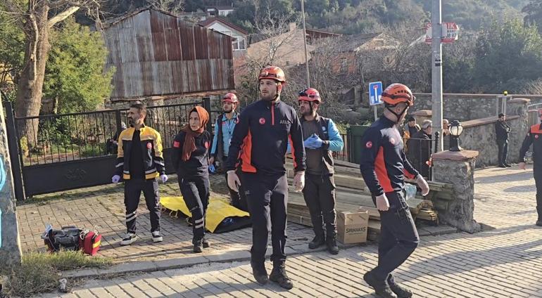 Beykozda kamyon dükkana girdi: 1i turist 2 ölü