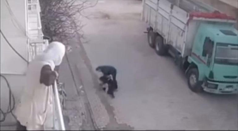 Sokakta kadın ve çocukları darbeden şüpheli tutuklandı