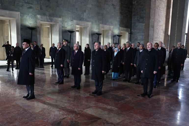 Malezya Başbakanı İbrahim, Anıtkabiri ziyaret etti