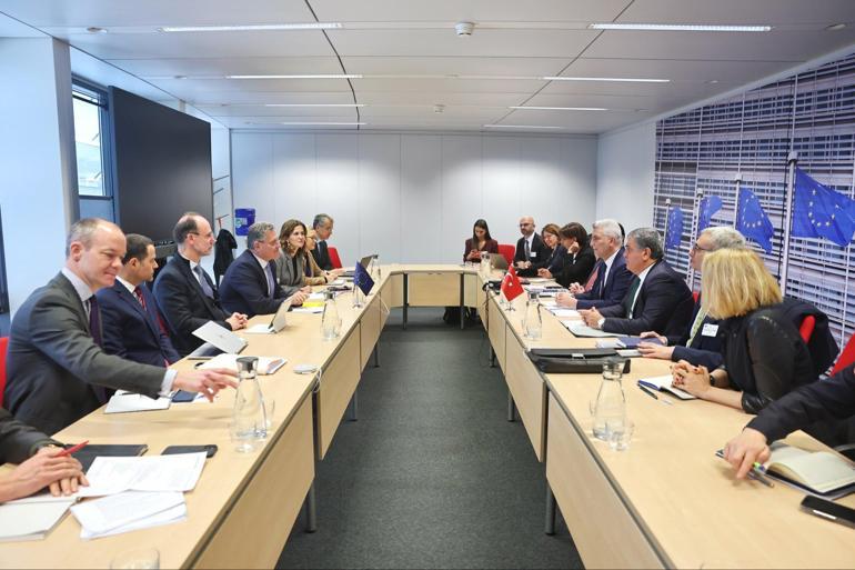 Ticaret Bakanı Bolat, AB Ticaret ve Ekonomik Güvenlik Komiseri Sefcovic ile görüştü