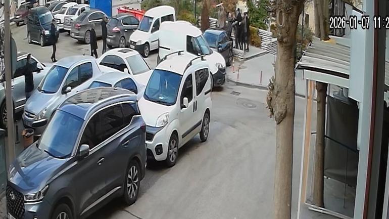 Tartıştığı baba ile 3 oğlunu tabanca ile vurup, kaçtı