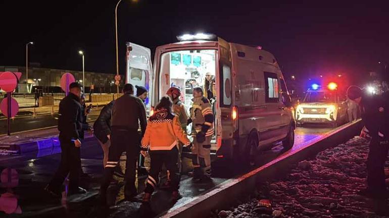 Kütahya’da aynı kavşakta yarım saat arayla 2 otomobil takla attı: 3 yaralı