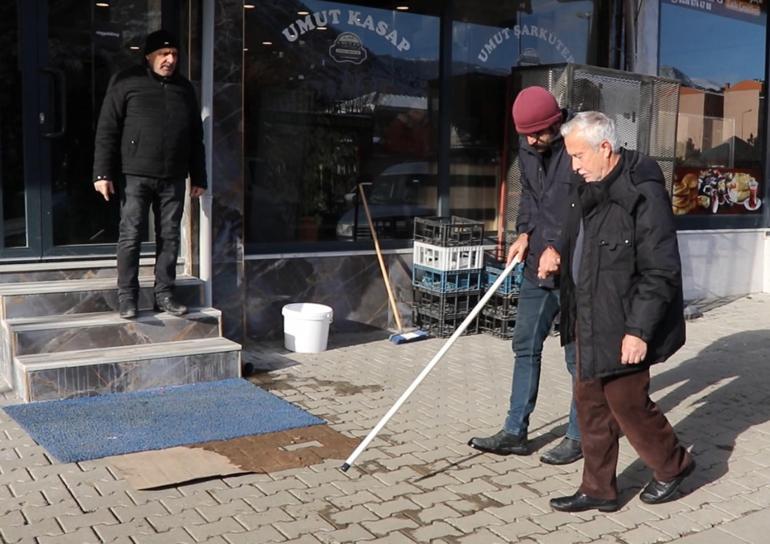 Oltuda beyaz bastonla farkındalık