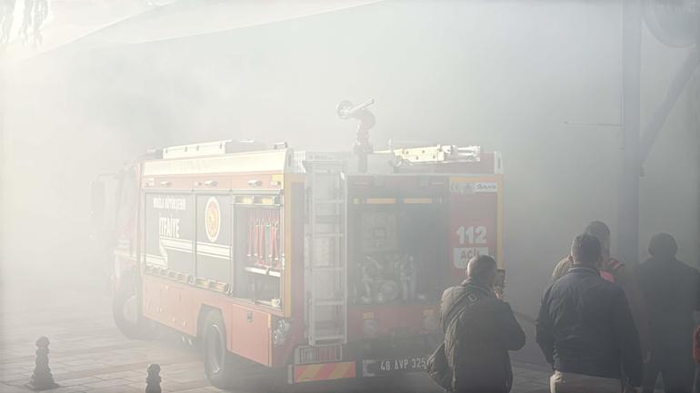 Bodrumda geri dönüşüm deposunda yangın