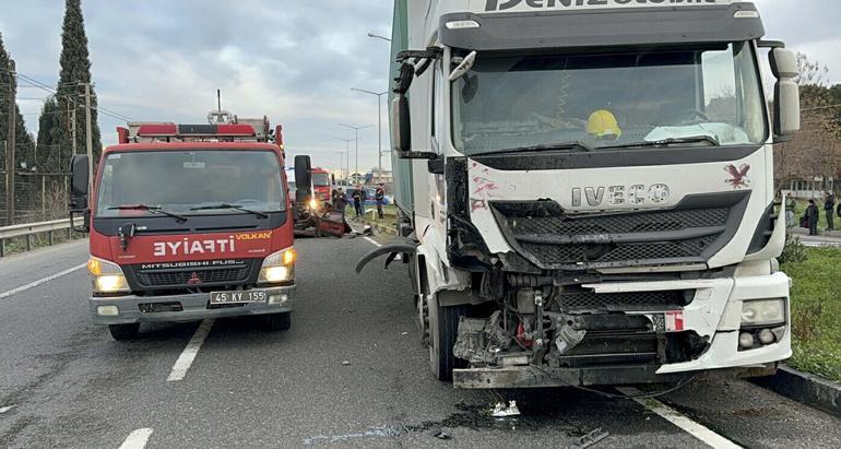 Manisada TIR ile otomobil çarpıştı; 1 ölü