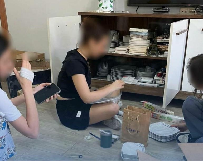 Öğrencilerini evine temizlik yapmaya götüren öğretmen, adli kontrolle serbest