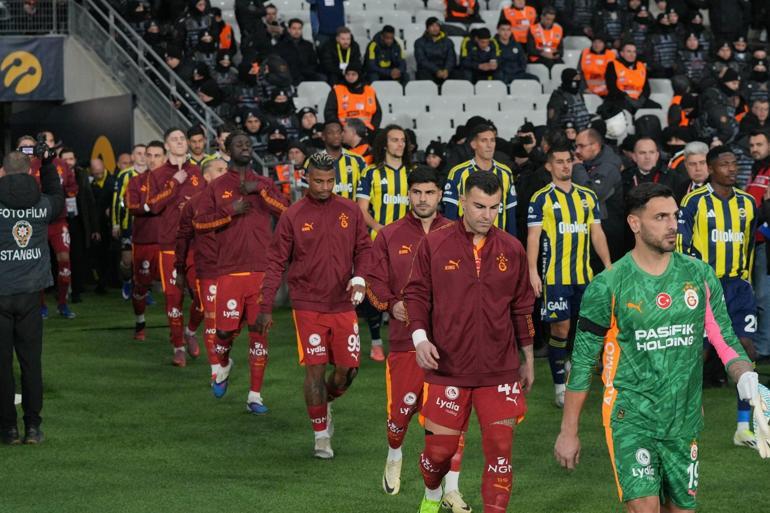Süper Kupada ilk yarı tamamlandı; Fenerbahçe öne geçti
