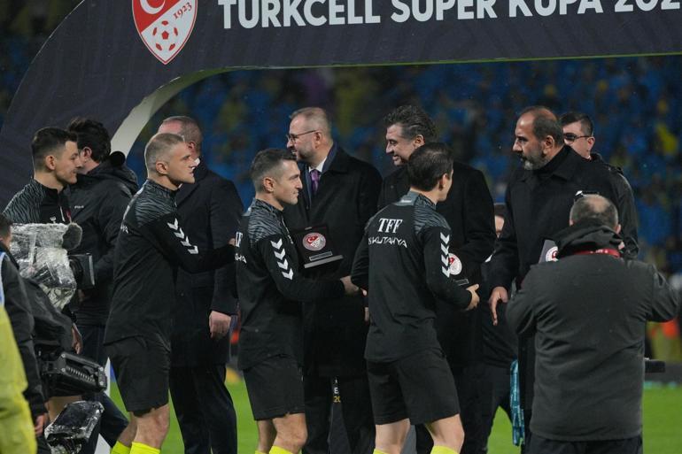 Turkcell Süper Kupa 2025’in sahibi Fenerbahçe oldu