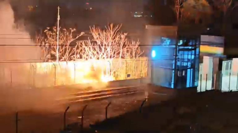 Bakırköyde metro durağındaki yangın söndürüldü