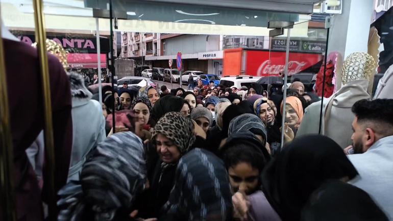 Sultangazide mağaza açılışında izdiham yaşandı