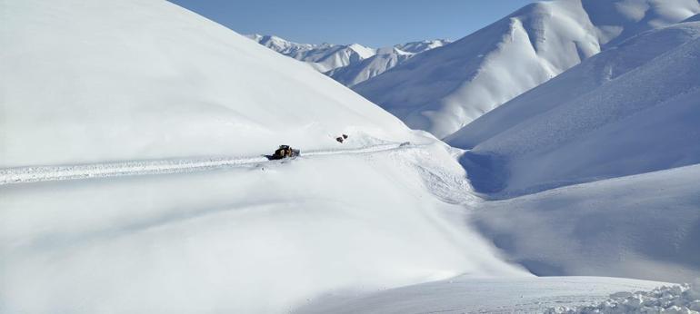 Hakkari’de 310 köy yolu ulaşıma açıldı