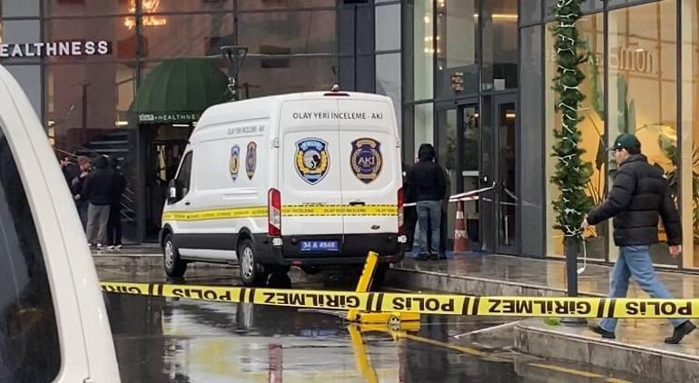 Zeytinburnu’nda siteye bırakılan kargo paketi patladı: 2 yaralı