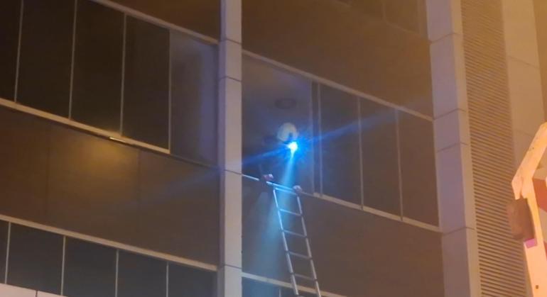 Bursada 7 katlı otelde yangın paniği: 8 kişi dumandan etkilendi