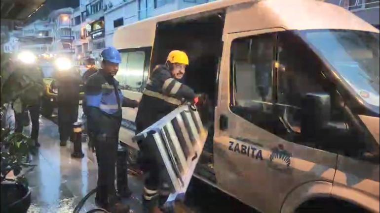 Bebek Otelde kaçak yapılar yıkılıyor