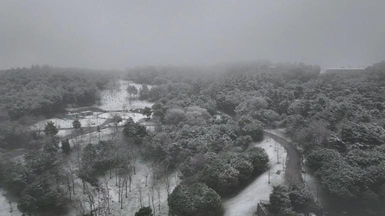İstanbulda kar yağışı etkili oluyor