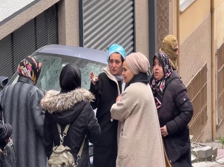 Kağıthane’de 4 katlı binada yangın: Ev küle döndü; anne gözyaşlarına boğuldu