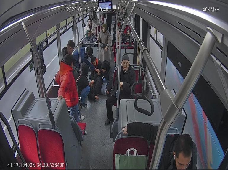 Samsun’da halk otobüsü şoförü, fenalaşan yolcuyu hastaneye yetiştirdi