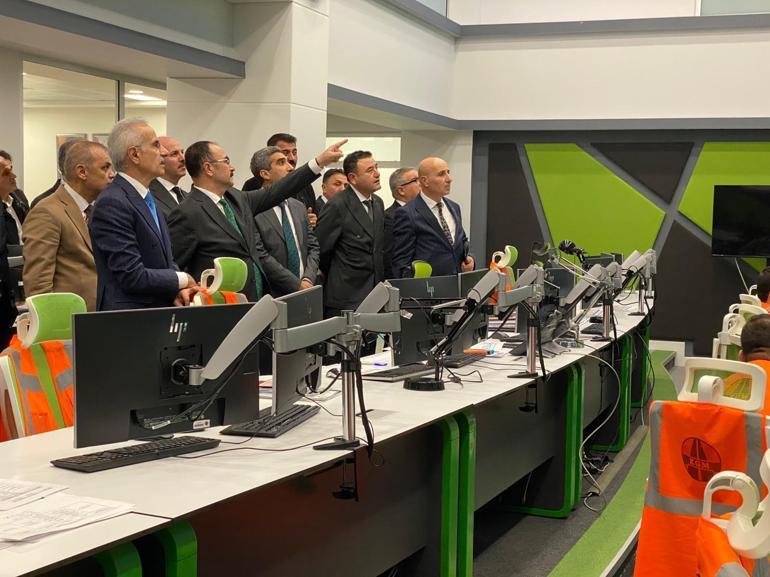 Bakan Uraloğlu: Ekiplerimiz, 13 bin 657 personel ile kar ve buzla mücadele çalışmalarını sürdürüyor