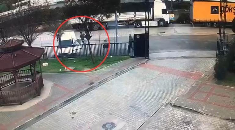 Sokak ortasında silahlı saldırı anı kamerada: 1 ölü, 1 yaralı