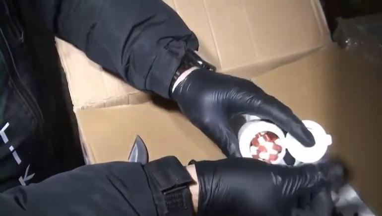 Avcılarda uyuşturucu operasyonu: 3 milyon 350 bin adet sentetik ecza hapı ele geçirildi