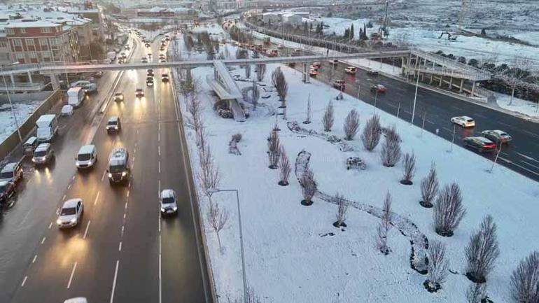 Beyaza bürünen Sultangazi havadan görüntülendi