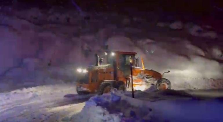 Tunceli’de 300 yerleşim yerinin yolu kar yağışı nedeniyle ulaşıma kapandı