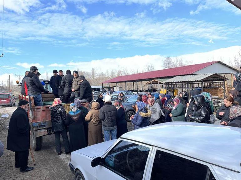 Evinde boğulan Esra, Çankırıda toprağa verildi