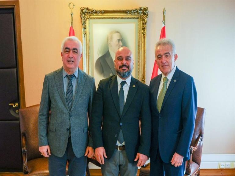 Foto muhabirleri Bahçeliyi ziyaret etti