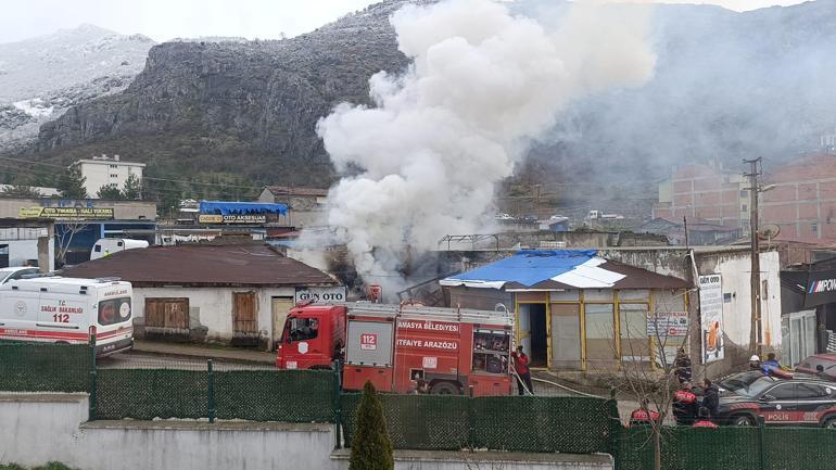 İş yerindeki yangında mahsur kalan yavru köpek kurtarıldı