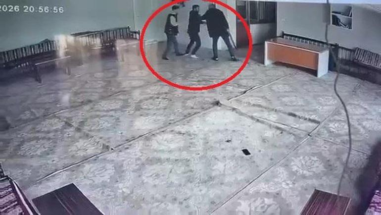 Husumetli olduğu 2 kişi tarafından pompalı tüfekle öldürüldü