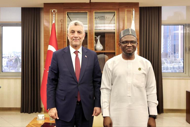 Bakan Bolat, büyükelçileri kabul etti