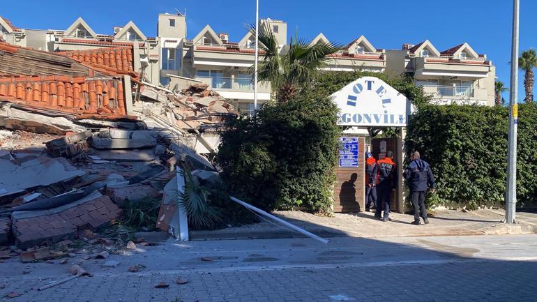 Marmariste tadilattaki 5 katlı apart otel çöktü