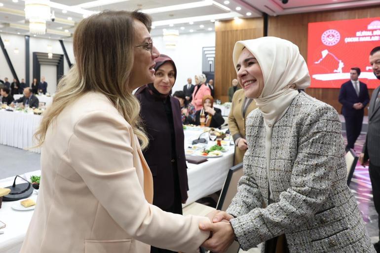 Bakan Göktaş, milletvekillerine sanal medya düzenlemesini anlattı