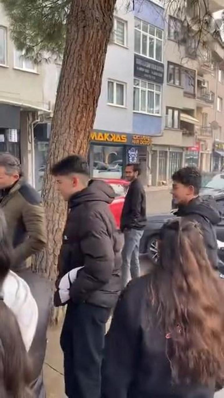 Bursada döner ustasından kardan döner ikramı