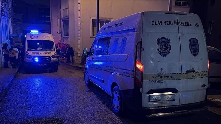 Merdiven boşluğunda ölü bulundu
